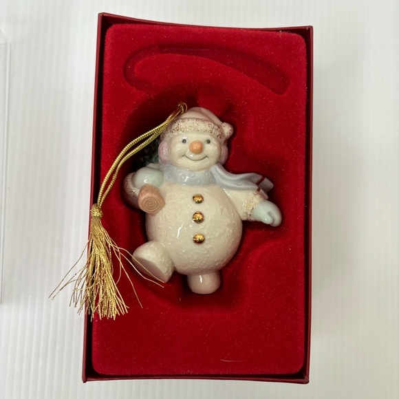 LENOX Snowman Totting Tree Christmas Ornament, 3rd in Series, in Box - Picture 3 of 11